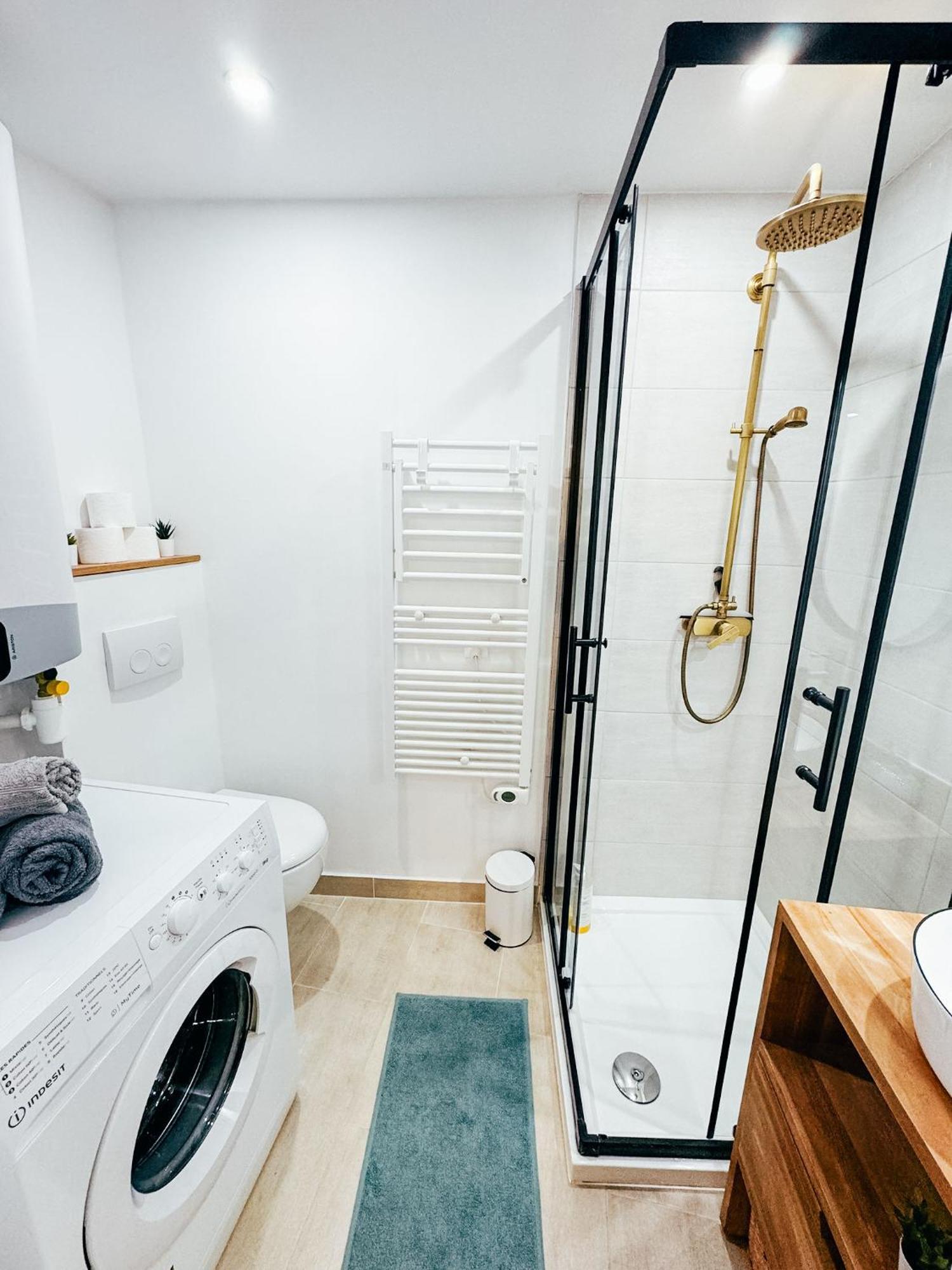 Apartment Cozy Centre Avec Parking *